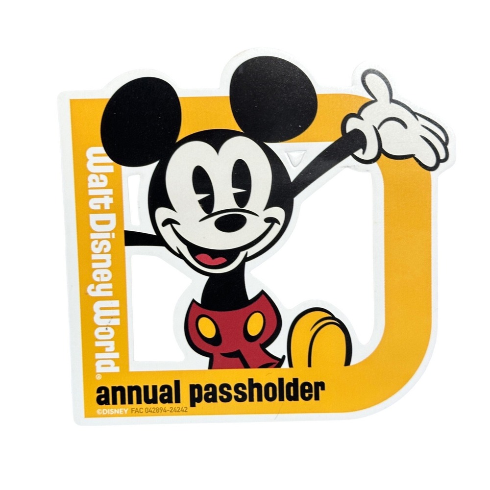 Walt Disney World Mickey Mouse Annual Passholder D Magnet Yellow FAC 042894